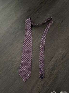 Gucci Purple Geometric Silk Tie